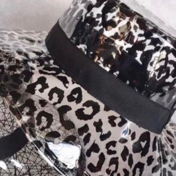 Trendy PVC Sun/Rain Hat - Picture 4 of 6